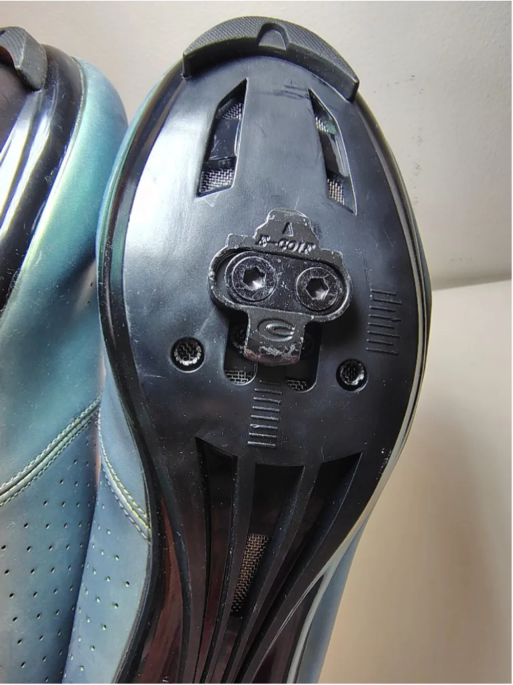 Road Cycling Shoes Size 42 Green Iridescent SPD Compatible BOA Dial Bike Shoes